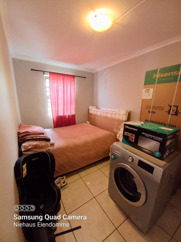 To Let 2 Bedroom Property for Rent in Guldenland Western Cape